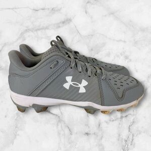 Kids Under Armour cleats size 3Y